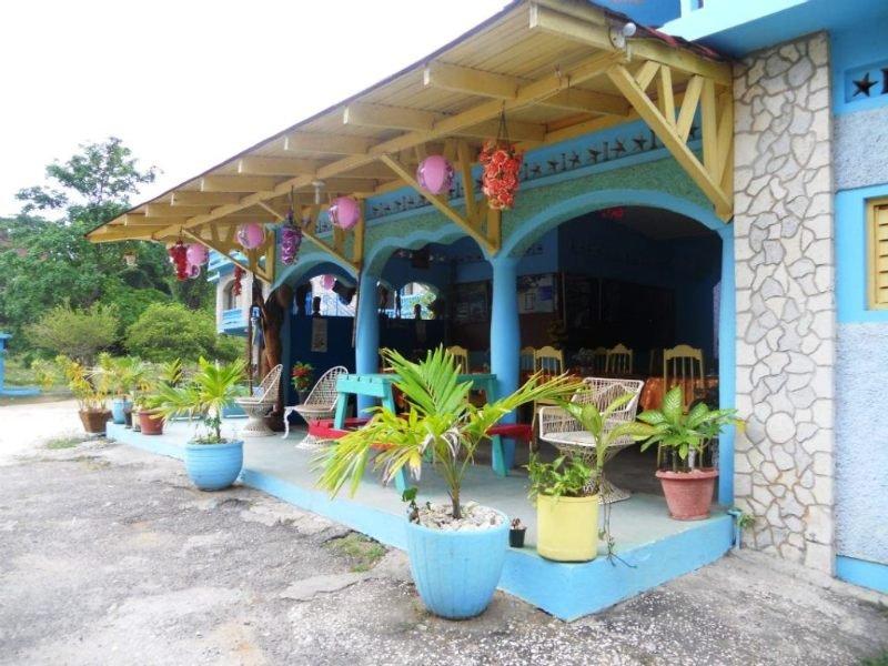 Cotton Tree Hotel Negril Ngoại thất bức ảnh